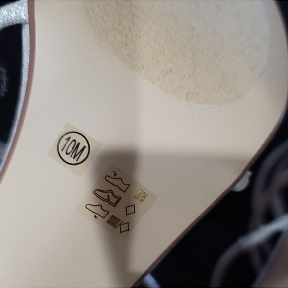 Chinese Laundry Strappt Heels - Picture 7 of 7